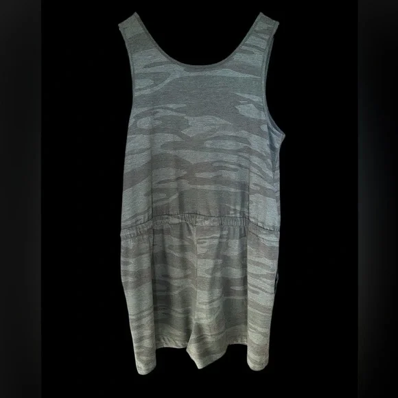 Natural Reflections Women’s Camo Romper Size XL W/Pockets Bass Pro Shop/Cabela’s - Picture 2 of 4